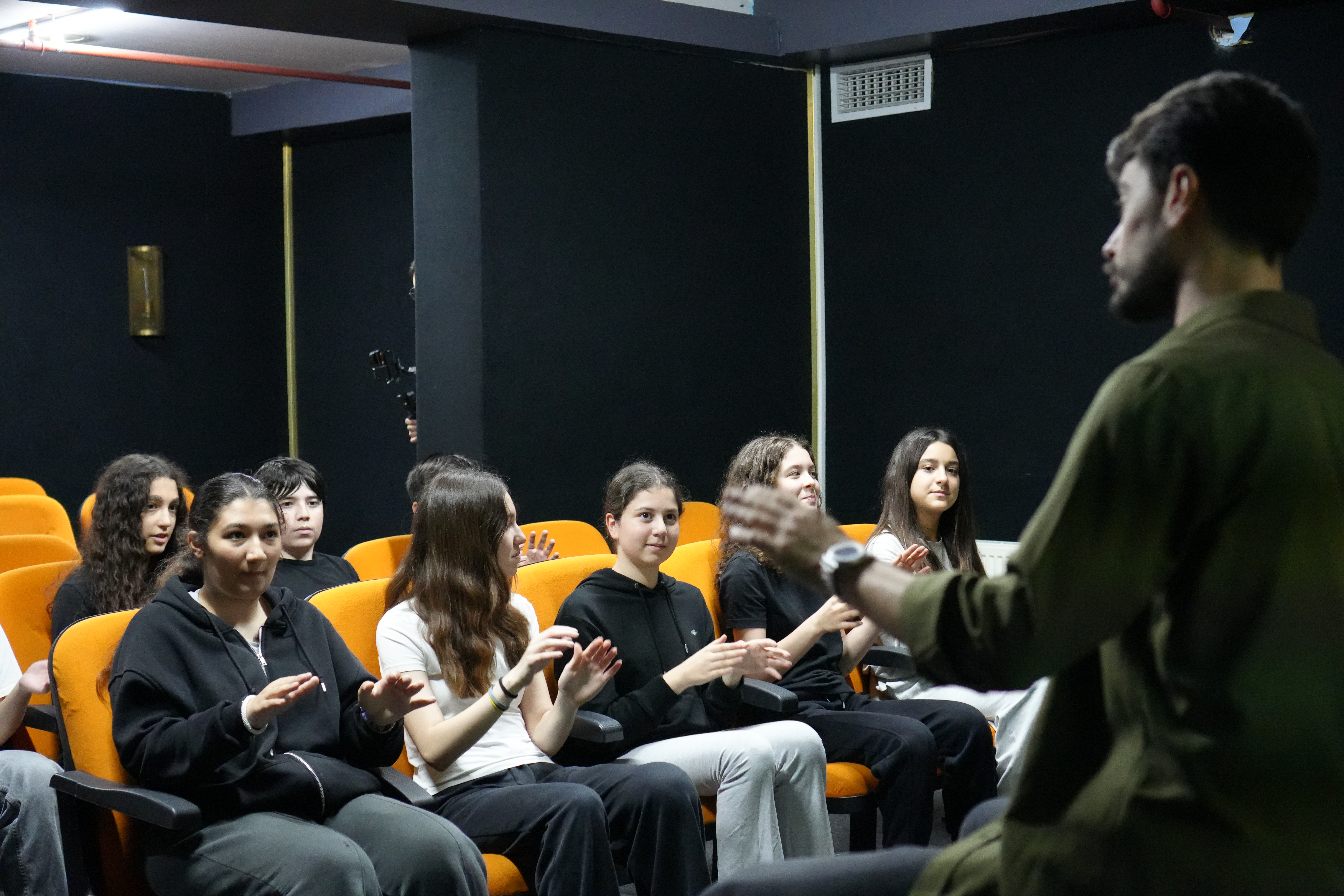FBA Koleji Ortaokul akademik çalışmaları